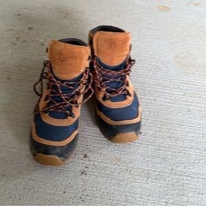 Danner Tan and Navy Hiking Outdoor Boots